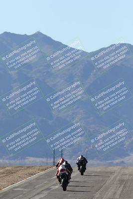 media/Dec-07-2025-CVMA (Sun) [[3e7d2de5dc]]/Race 7-Formula Lightweight Twins Shootout/